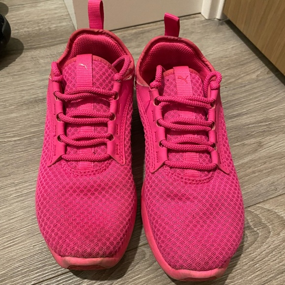 Puma pink sneakers - Picture 1 of 4